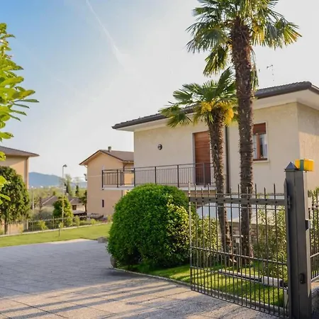 Viola-comoda Villetta A * Caprino Veronese